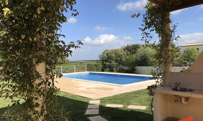 Pata de Cima Villa | Top-Rated V4 Retreat with Pool and Ocean Views