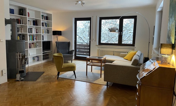 Muensing Apartment | Ideal Lakeside Apartment with Pool and Lake Views