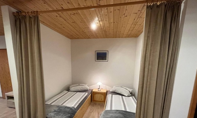 Frathau Apartment | Spacious vacation apartment for 4 people with balcony