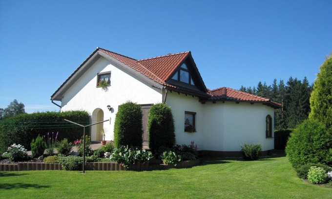 Muldenhammer House | Spacious vacation home close to the forest in the nature park. Hiking, Reservoir, Ski, 8 pers.