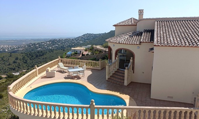 Rafol de Almunia Villa | Spacious villa in El Ràfol d'Almúnia
