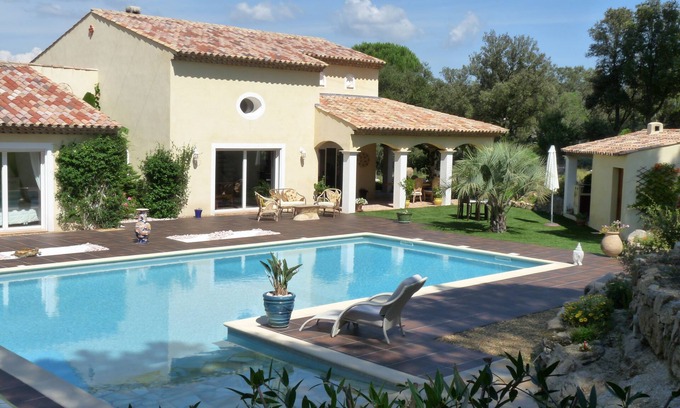 Les Brugassieres Villa | Welcoming Villa with Ocean View and Private Pool