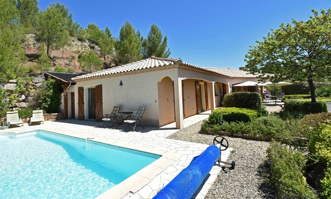 Beaufort Villa | Spacious Villa in Beaufort with Pool