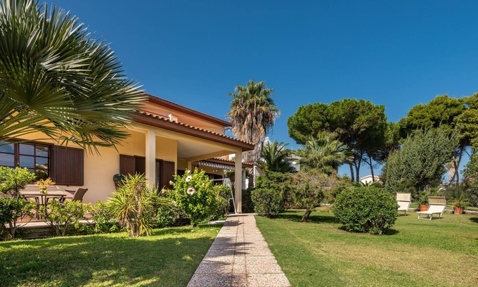 Sarroch Villa | Elegant Villa Ro with Sea and Mountain Views & Spa