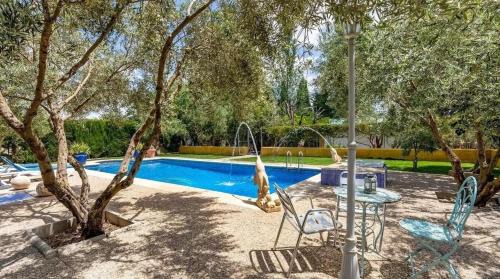 Baza Villa | Elegant 7-Bedroom Villa with Private Pool & Garden in Baza