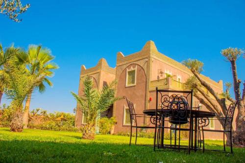 Annakhil Villa | Elegant Villa with Private Pool and Scenic Mountain Views