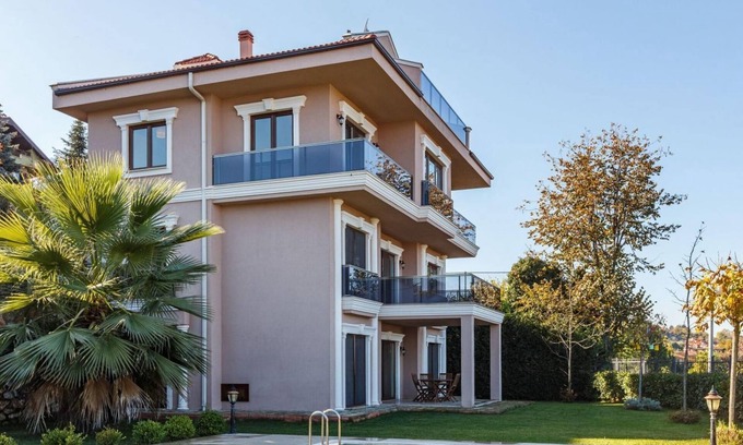Masukiye Villa | Spacious Villa with Private Pool and Garden in Kartepe near Sapanca