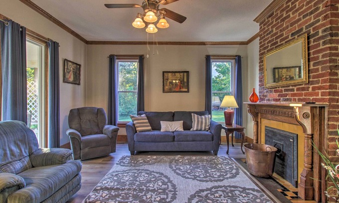 Sharon House | Inviting Virginia Retreat with Mountain Views & Spa Amenities