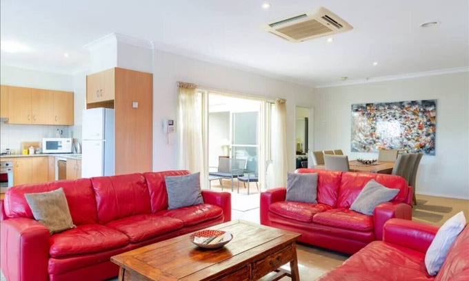 Williamstown Apartment | Spacious Williamstown Apartment with Free Parking