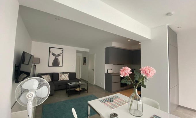 Holweide Apartment | Discover the Essence of Spain in Central Cologne