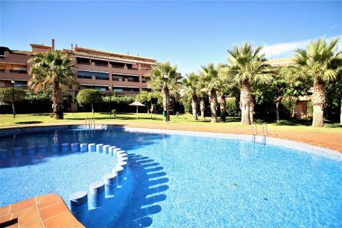 Cabo de Palos Apartment | Discover Delight at Hacienda la Zeneta - 4-Star Retreat