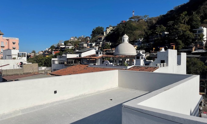 Emiliano Zapata Hotel | Spanish Moon