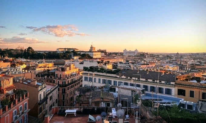 Rione IV Campo Marzio Apartment | Unforgettable Stay at Spanish Steps with Spa & Hot Tub