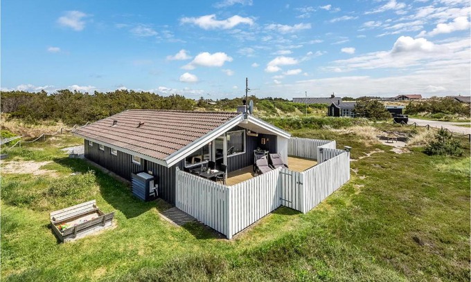 Bjerregaard House | Exceptional 4-Star Stay at Spar To - Family Friendly