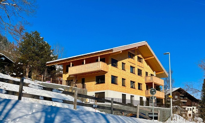 Zweisimmen Apartment | Discover Sparenmoos: Family-Friendly Retreat with Spa Access