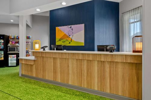 Daleville Hotel | Budget-Friendly Super 8 with Child-Friendly Amenities
