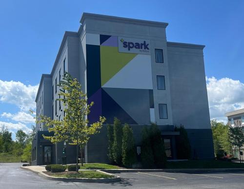 Erie Hotel | Family-Friendly Getaway at Spark by Hilton Erie