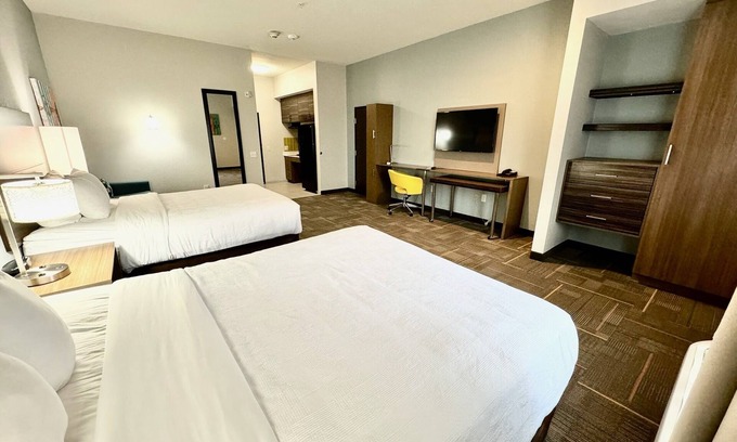 Fort Stockton Hotel | Discover Fort Stockton Inn & Suites: Rated 9.4, Family Friendly