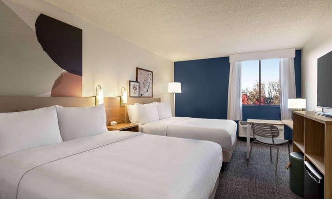 Germantown Hotel | Explore Spark by Hilton Germantown with Family-Friendly Amenities