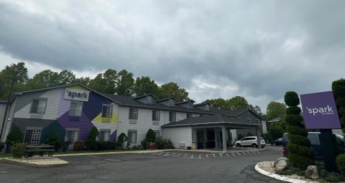 Guilford Hotel | Convenient Comfort Inn Guilford: Family-Friendly Amenities