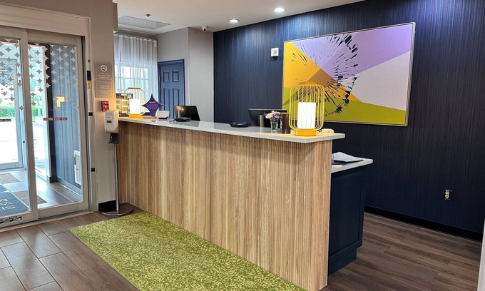 Guilford Hotel | Inviting Comfort Inn Guilford: Spa & Breakfast Amenities