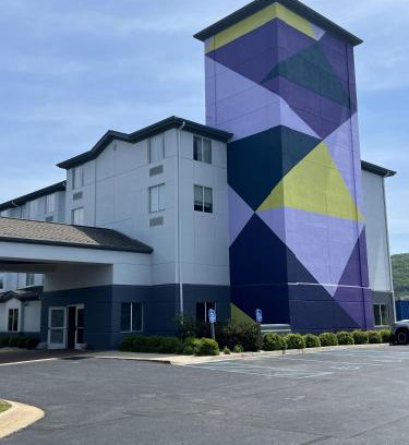 Lynchburg Hotel | Discover Sleep Inn Lynchburg: Pet & Child Friendly Stay