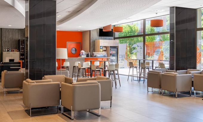 Le Bourg - Gare De Vaise Hotel | Discover Hotel ParkSaône: Relaxing Spa & Family-Friendly Stays