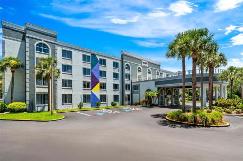 Southwest Orlando Hotel | Family-Friendly Quality Inn & Suites by the Theme Parks