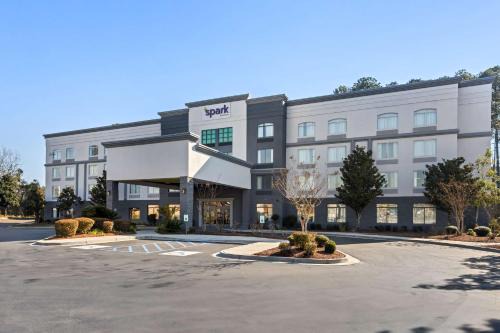 Port Wentworth Hotel | Discover Best Western Plus North Savannah: Family & Pet Friendly