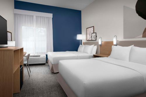 Oak Park - Northwood Hotel | Ideal Stay at Spark By Hilton San Antonio Airport