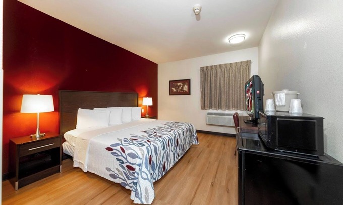 St. Robert Hotel | Cozy Red Roof Inn St Robert Near Ft Leonard Wood