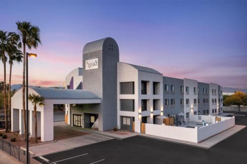 Tucson Hotel | Convenient Comfort Suites Airport Tucson with Pool Access