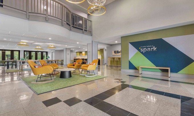 Winchester Hotel | Explore Spark by Hilton Winchester: Family-Friendly Comfort
