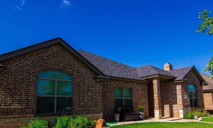Lubbock House | Unforgettable Stay at The Ricardo: Spa & Breakfast Included