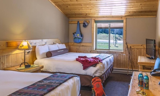 Moran Cabin | Immaculate Retreat with Kitchen, Parking & Pet-Friendly Options