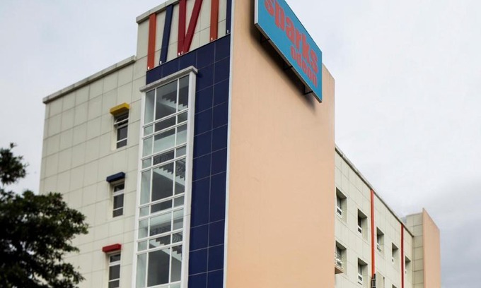 Sukabumi Hotel | Sparks Odeon Sukabumi, ARTOTEL Curated