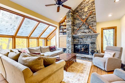 Plymouth House | Experience Comfort at Sparrow Hawk with Family-Friendly Amenities