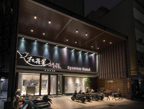 Central District Hotel | Experience Comfort at Sparrow Hotel with Family-Friendly Amenities