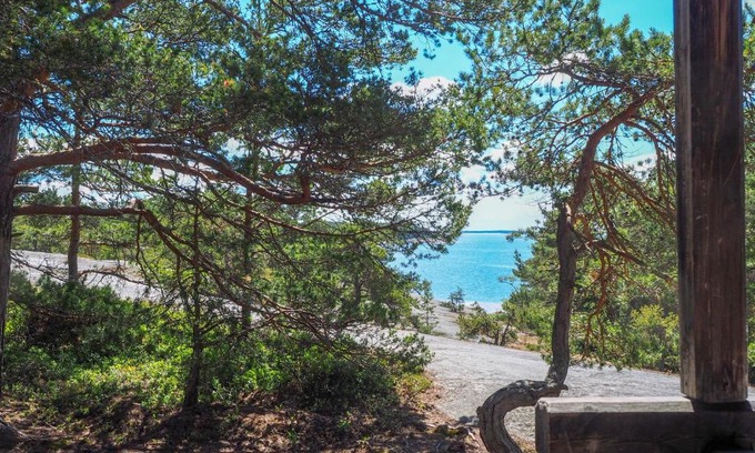 Vuosnainen Resort | Beachfront Bliss at Spauna - Pet Friendly & Ocean View