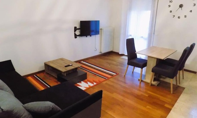 Solighetto Apartment | Spacious Mini Apartment - Guest Rated 9.7/10