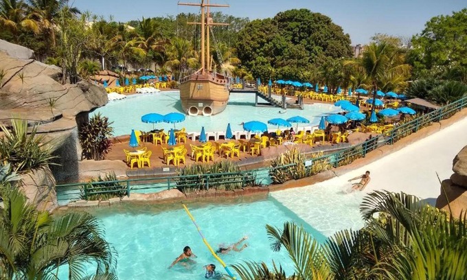 Centro Apartment | Top-Rated Spazzio diRoma with Pool & Family-Friendly Amenities
