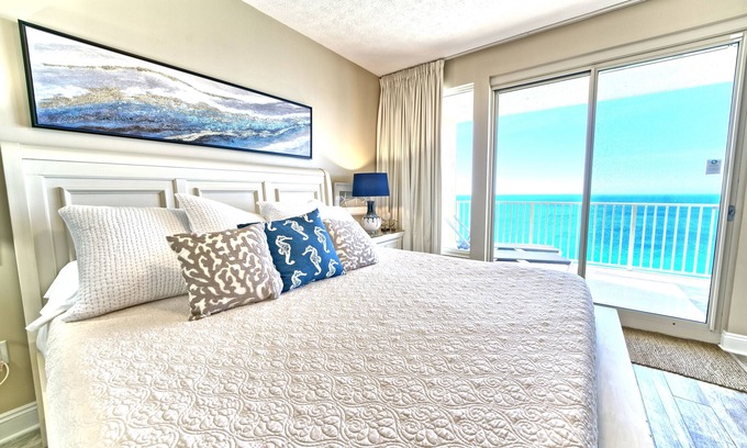 Lower Grand Lagoon Condo | Gulf-Front Paradise: 2BR Condo with Ocean Views & Spa