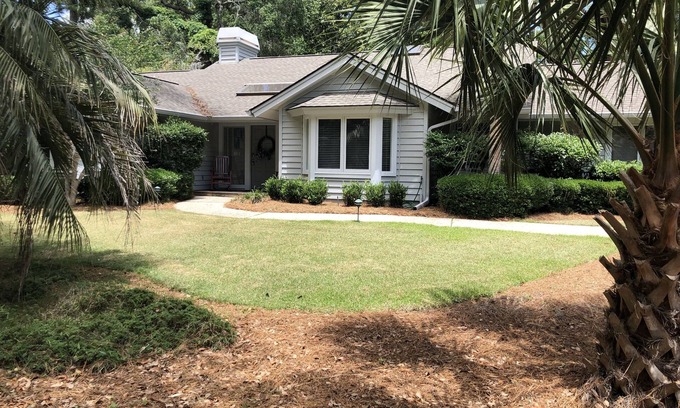 Heritage Woods House | Oceanfront Retreat: 6-Night Stay with Pool & Breakfast