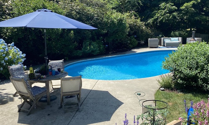 Norwalk House | Elegant Country Home Near New Canaan - Pet Friendly & Scenic