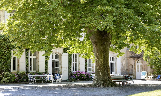Castelnaudary House | Exclusive 20% Off with Pool and Family-Friendly Amenities