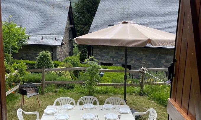 Piedrafita de Jaca Cottage | Unforgettable Retreat at Rincón de Bachatos - Top Rated Stay