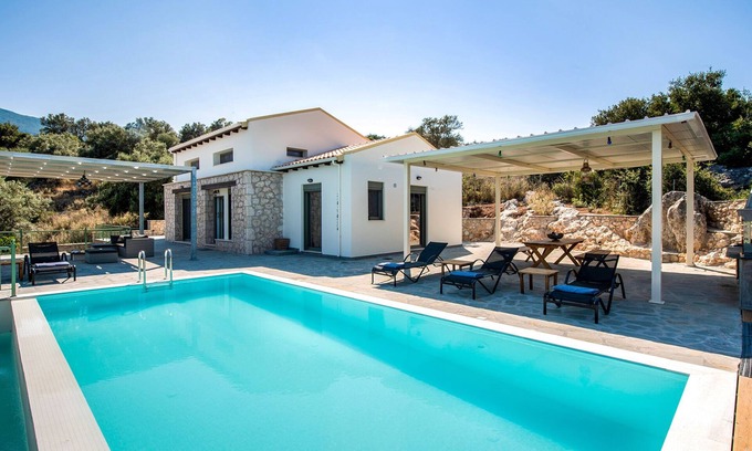 Episkopos Villa | Discover Villa Uncommon Loulou with Private Pool, Steps to Beach