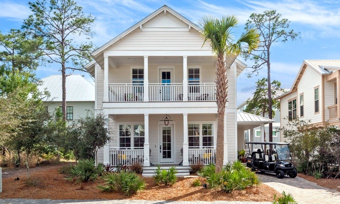 Lakeside at Blue Mountain Beach House | Guest Rated 10/10: Heated Pool & Golf Cart Near Dining