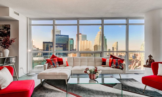 Downtown Toronto Apartment | Elegant 2BD Downtown Toronto Retreat with Parking & Amenities