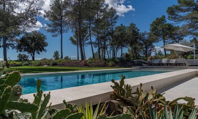 Saint-Clement-de-Riviere House | Architectural Villa with Breathtaking Views and Pool Access
